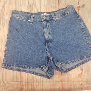 Tommy Hilfiger VTG 90's Style Danbury Denim Shorts